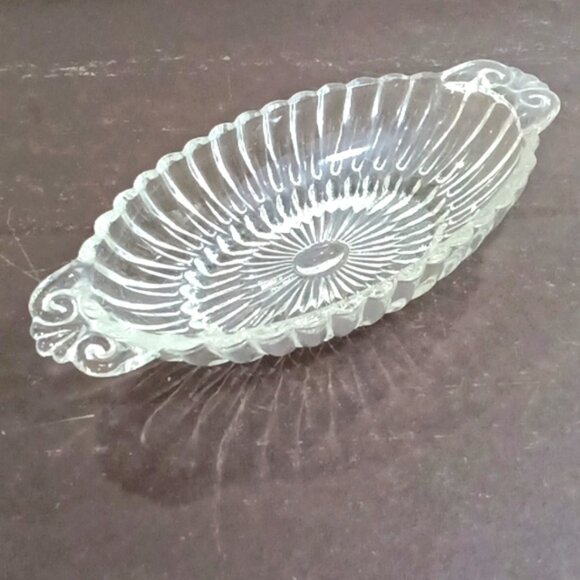 Vintage Clear Glass Oval Pickle or Relish Dish Linear Pattern With Lug Handles - Picture 1 of 7